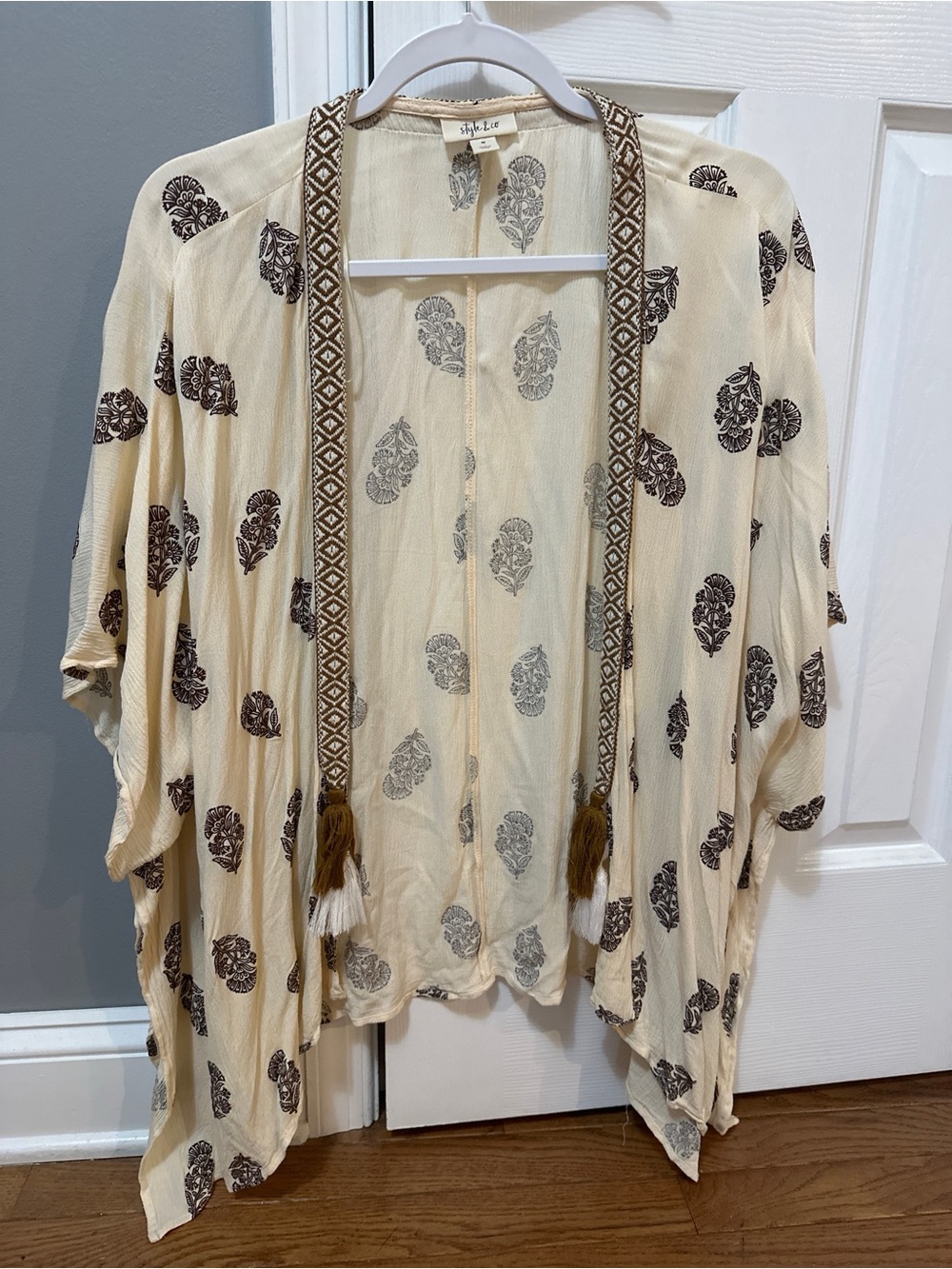 Style & Co. Cream Printed Open-Front Kimono w/Tassles- Size Medium